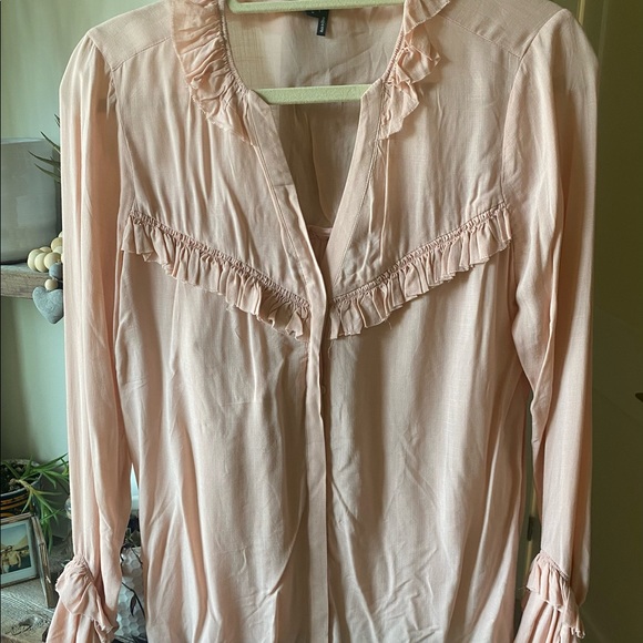 Paige Blouse in Pink - Picture 6 of 7
